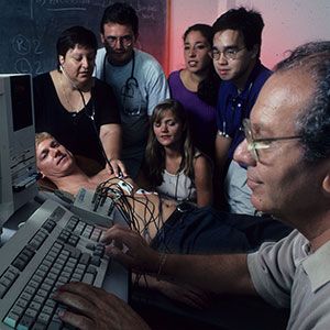 SGU History - Students using computer