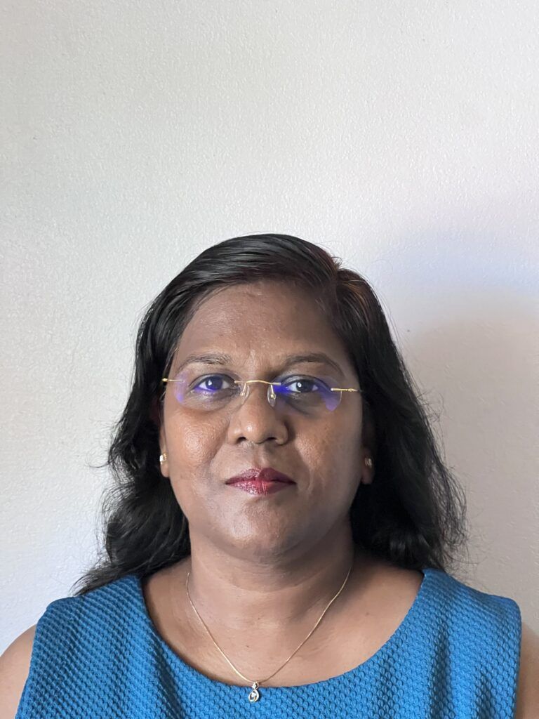 Golda Mahesh headshot